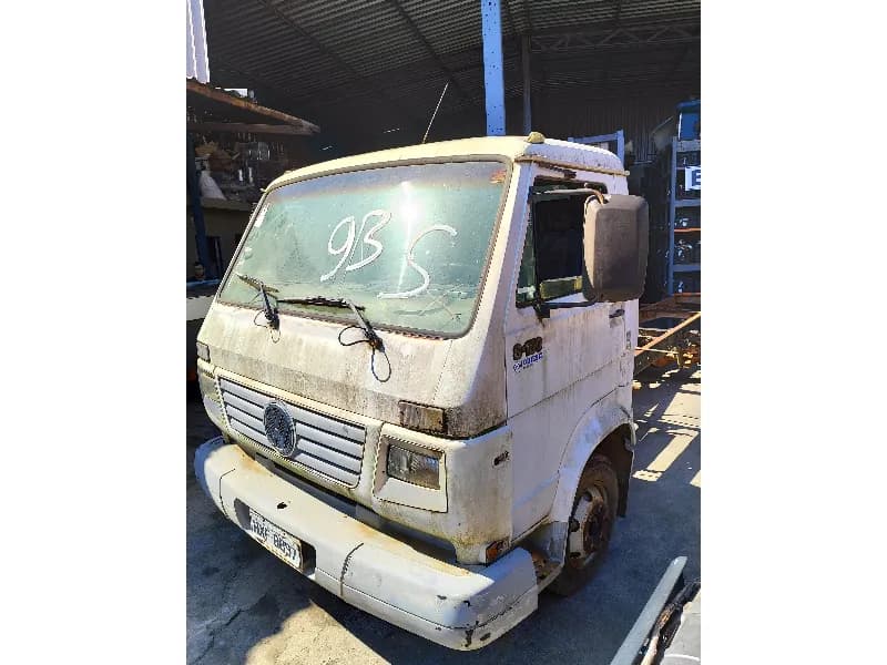 VOLKSWAGEN WORKER 2003
