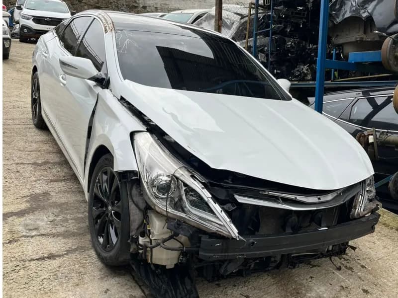HYUNDAI AZERA 2013