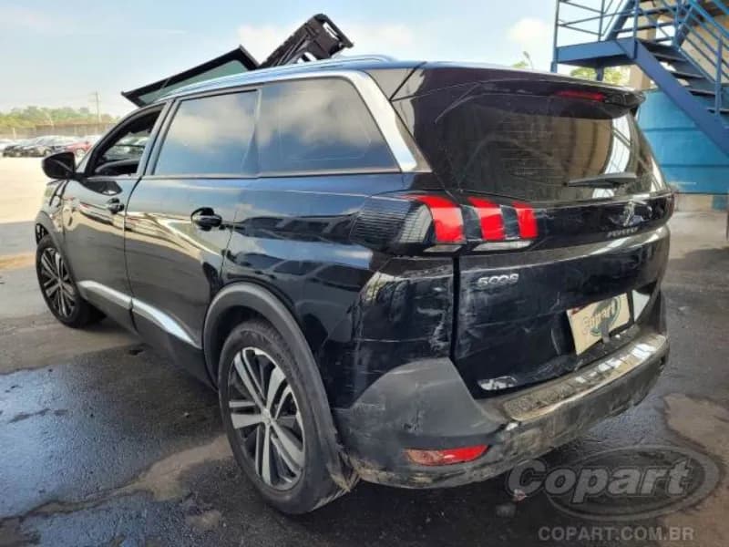 PEUGEOT 5008 2020