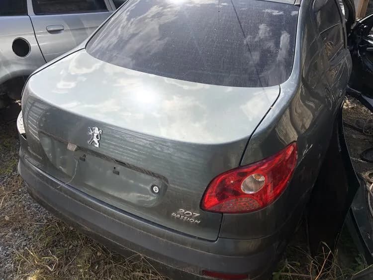PEUGEOT 207