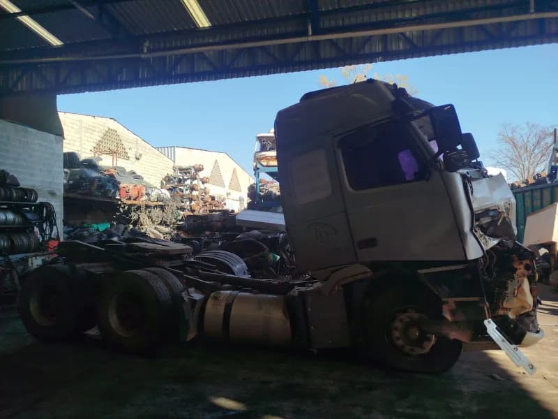 VOLVO FH GLOBETROTTER SERIES 2014