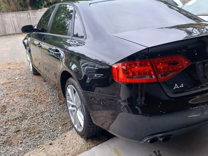 AUDI A4 SEDAN 2010