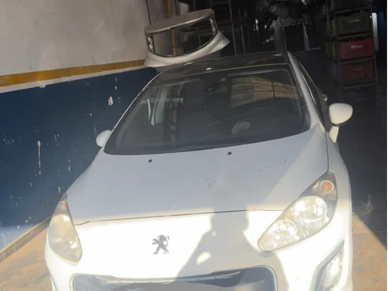 PEUGEOT 308 2013