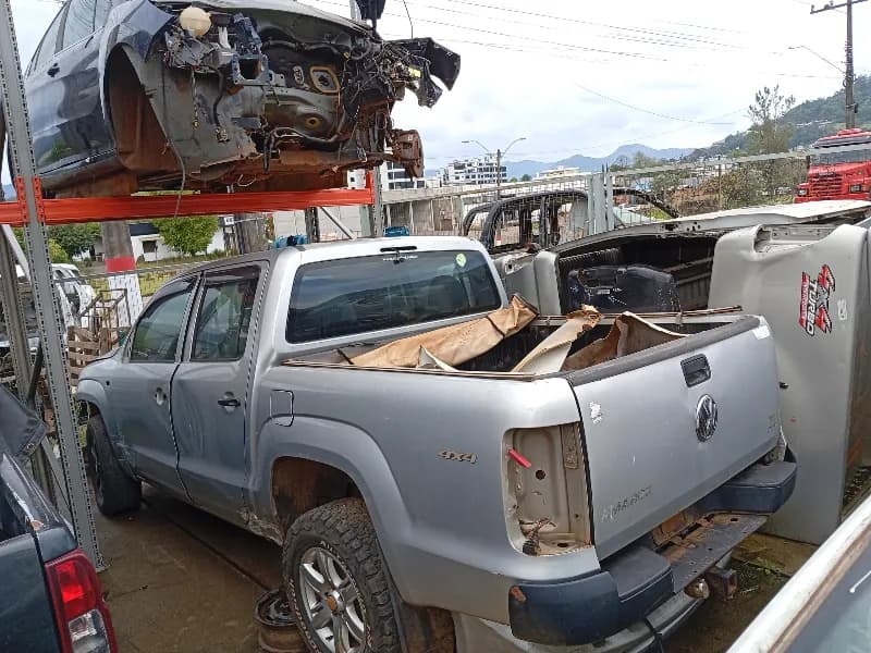 VOLKSWAGEN AMAROK 2013