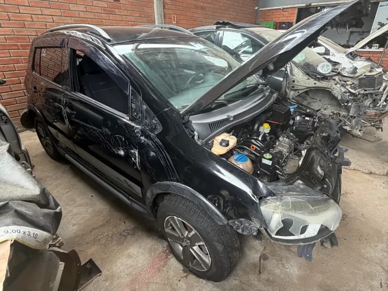 VOLKSWAGEN CROSSFOX 2012