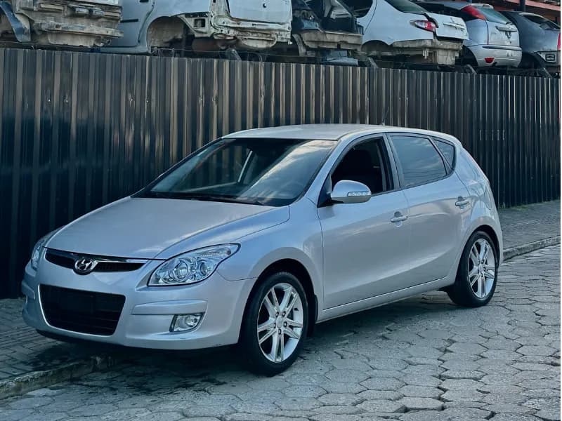 HYUNDAI I30 2011