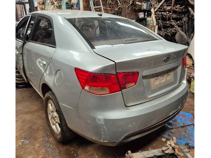 KIA CERATO 2010