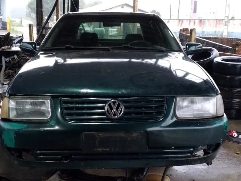VOLKSWAGEN SANTANA 2002