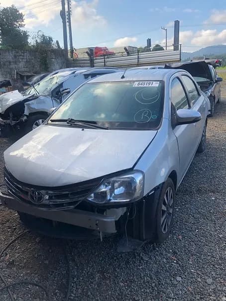 TOYOTA ETIOS SEDAN 2015
