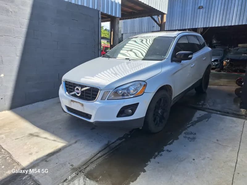 VOLVO XC60 2011