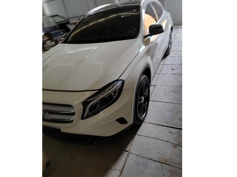 MERCEDES-BENZ GLA 250 2015