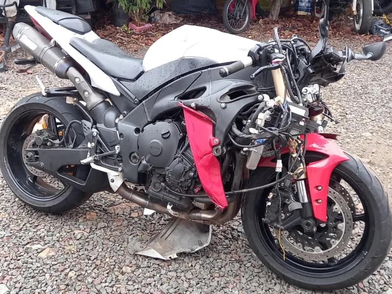 YAMAHA YZF R1 2013