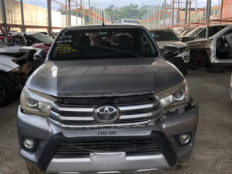 TOYOTA HILUX 2016