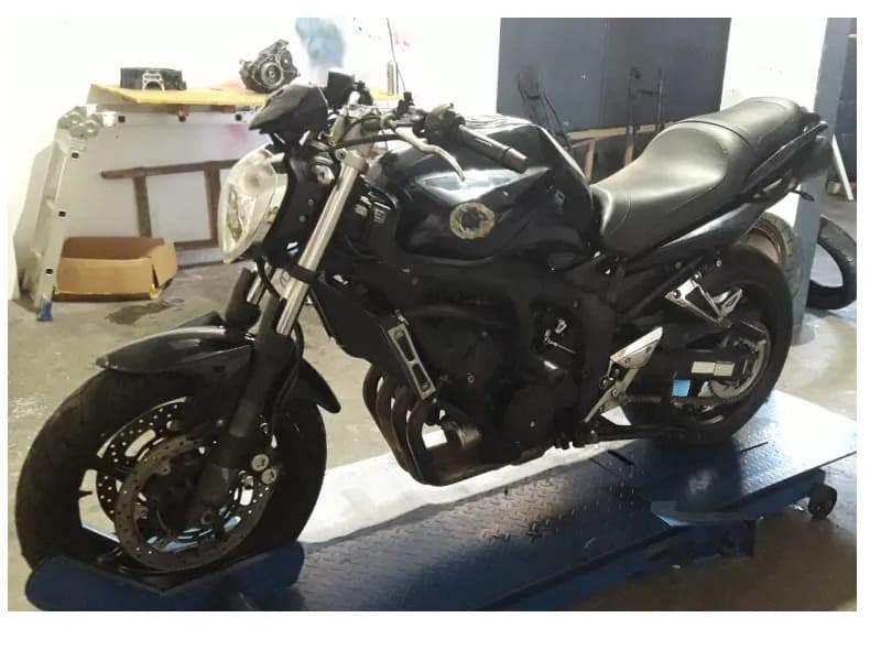 YAMAHA FAZER 600 2009