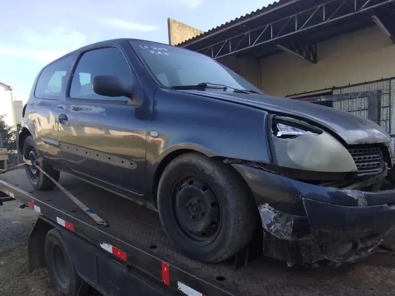 RENAULT CLIO 2005