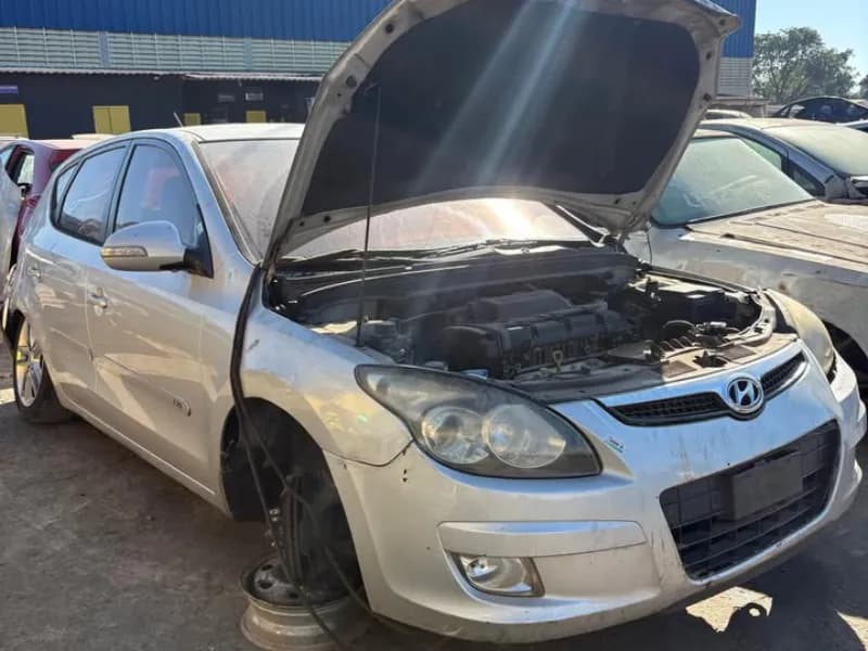 HYUNDAI I30 2010