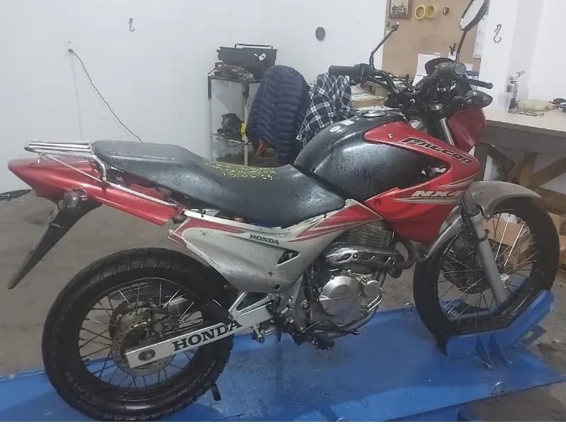 HONDA NX 400 FALCON 2008