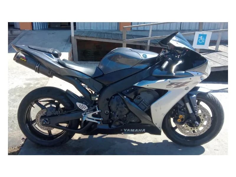 YAMAHA YZF R1 2004