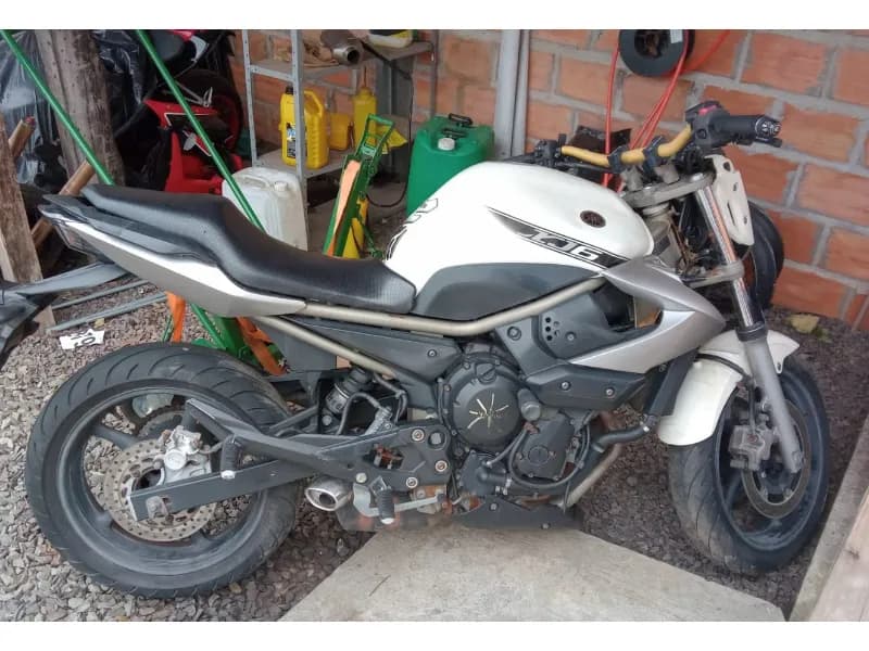 YAMAHA XJ6 2010
