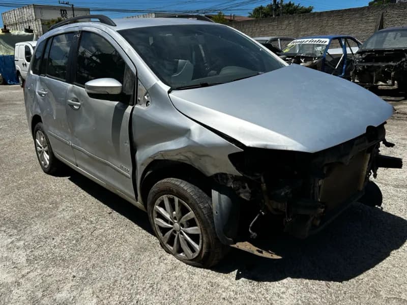 VOLKSWAGEN SPACEFOX 2015