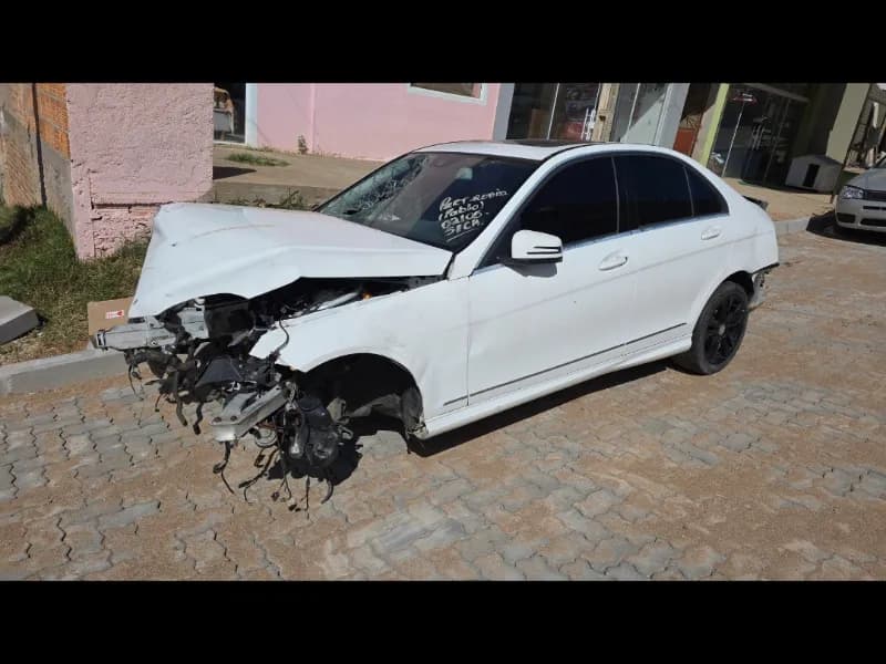 MERCEDES-BENZ  C200 2013