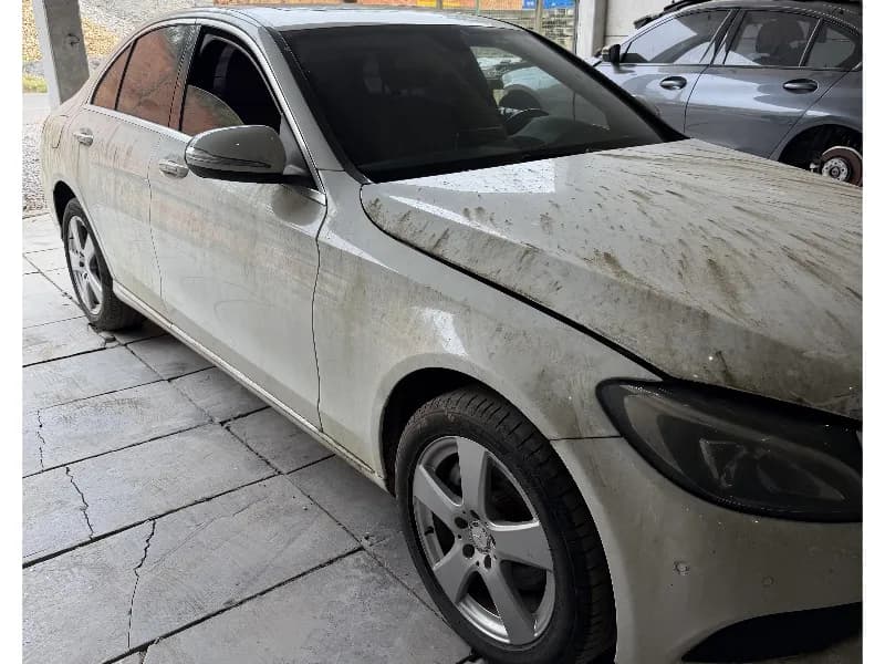 MERCEDES-BENZ  C200 2015