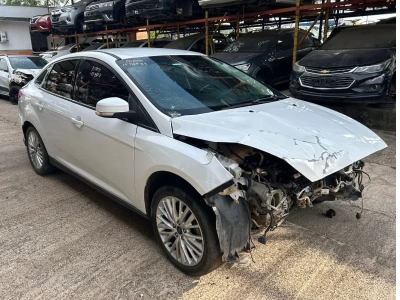 FORD FOCUS SEDAN 2017