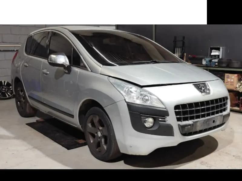 PEUGEOT 3008 2011