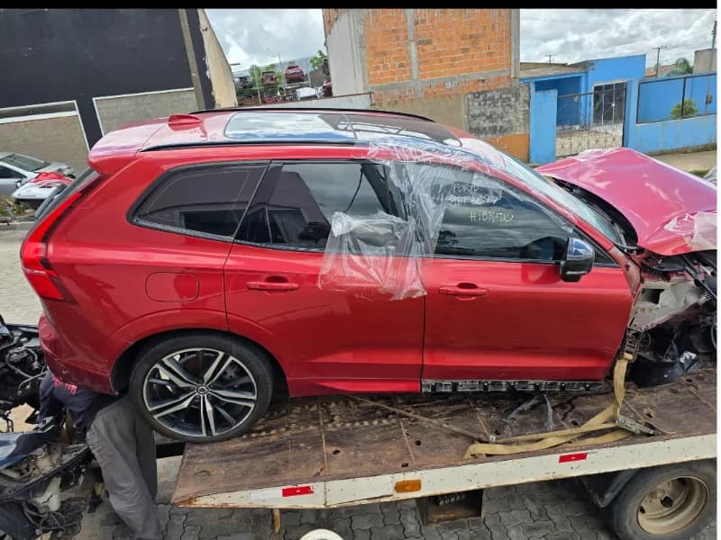 VOLVO XC60 2021