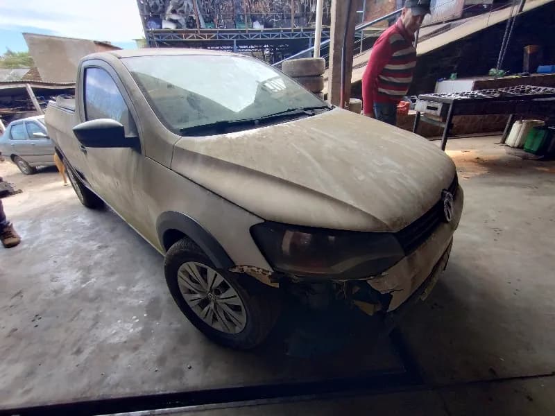 VOLKSWAGEN SAVEIRO 2015