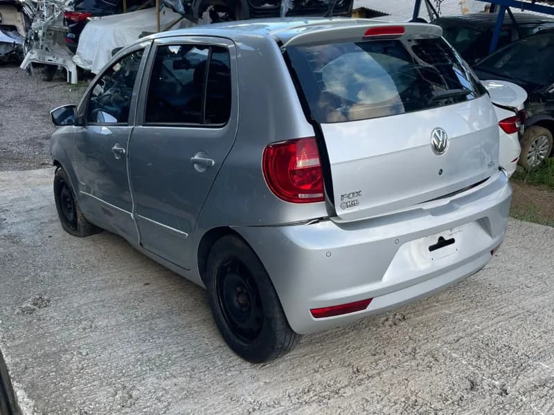 VOLKSWAGEN FOX 2011