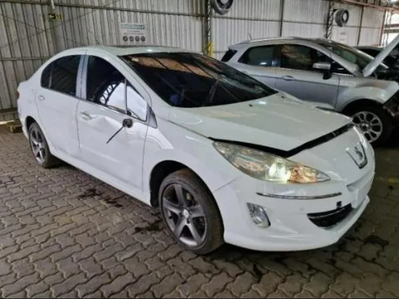 PEUGEOT 408 2012
