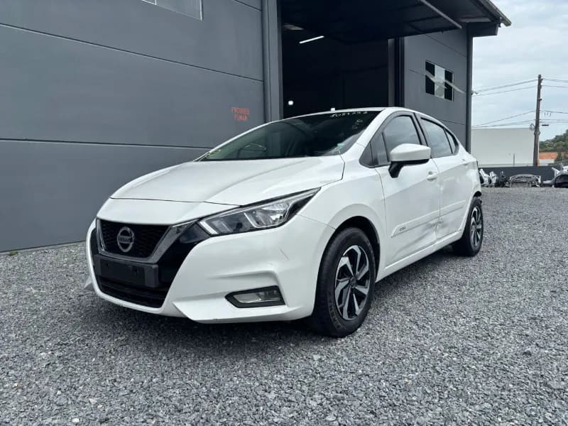 NISSAN VERSA 2022