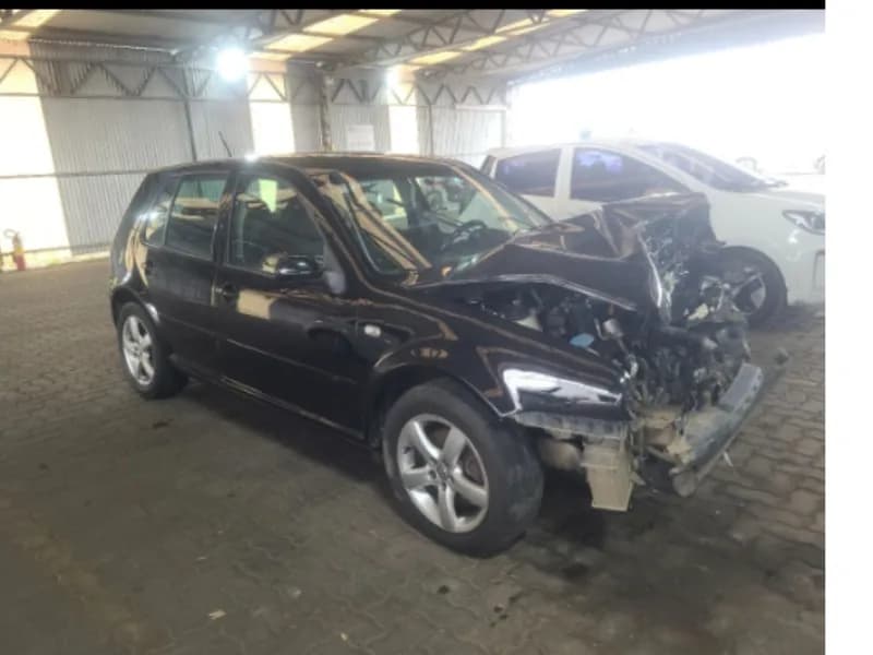 VOLKSWAGEN GOLF 2003