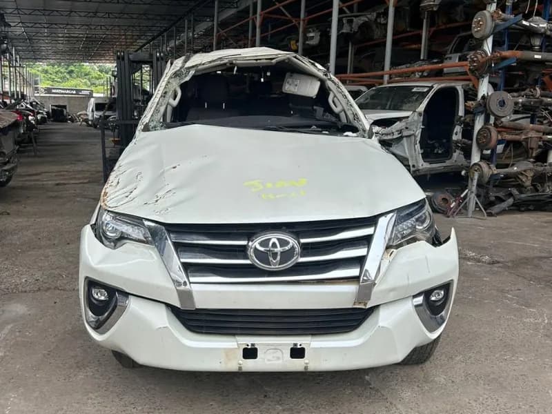 TOYOTA HILUX SW4 2020