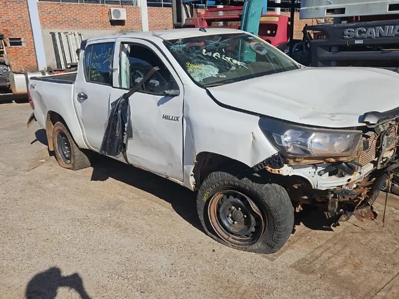 TOYOTA HILUX 2021