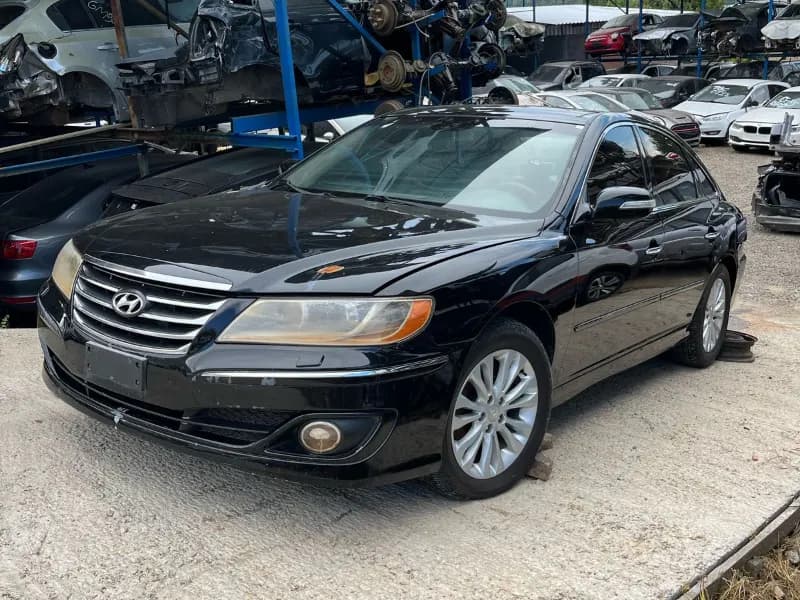 HYUNDAI AZERA 2011