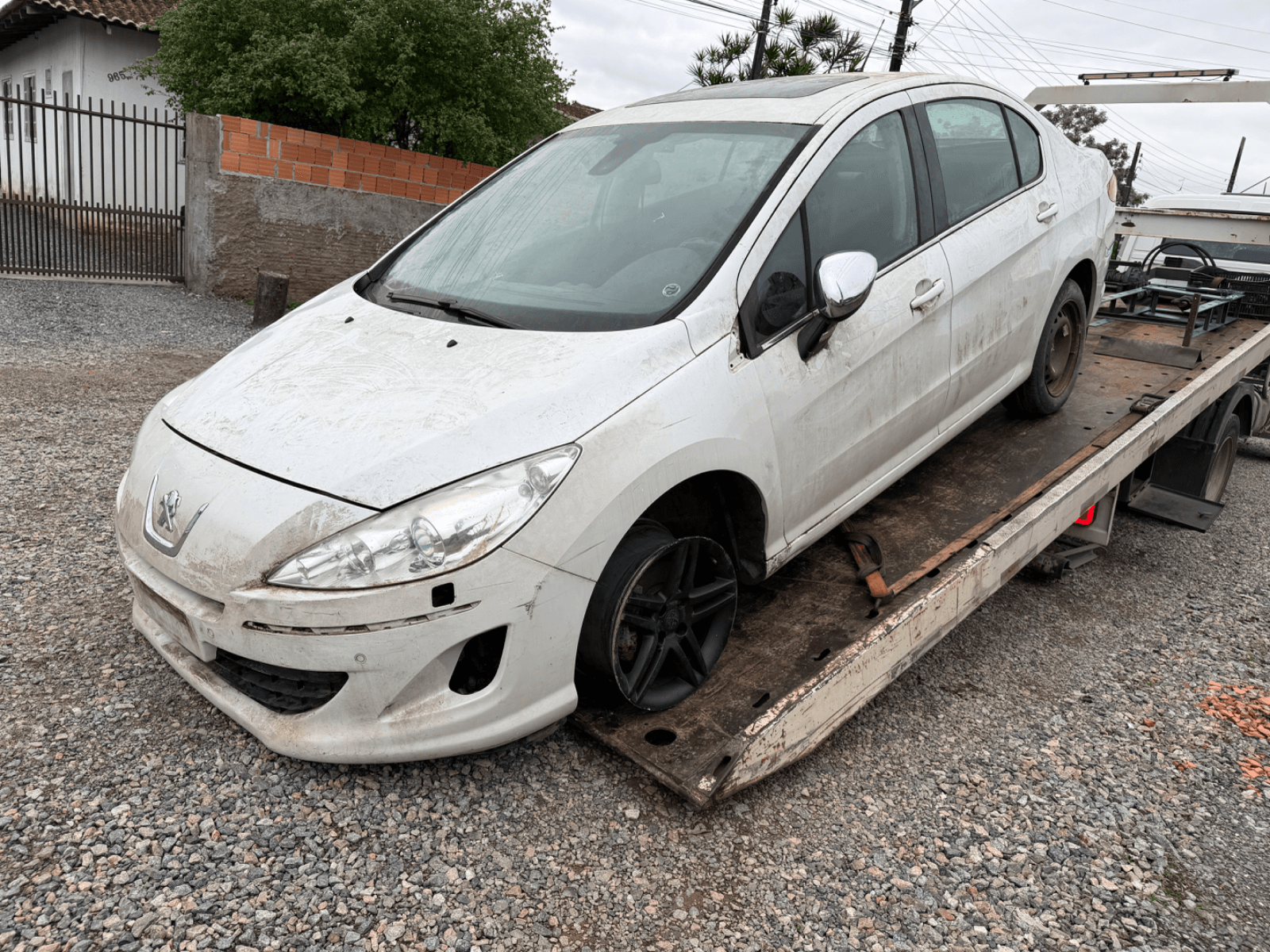 PEUGEOT 408 2015