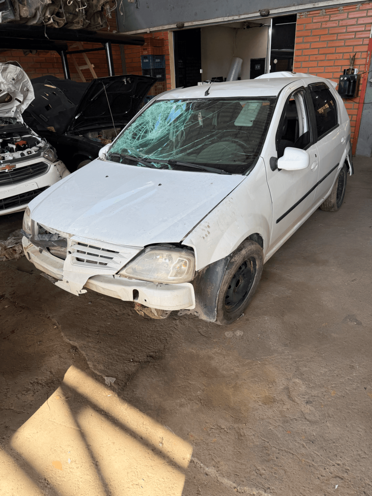 RENAULT LOGAN