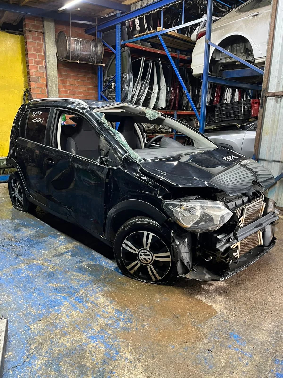 VOLKSWAGEN UP