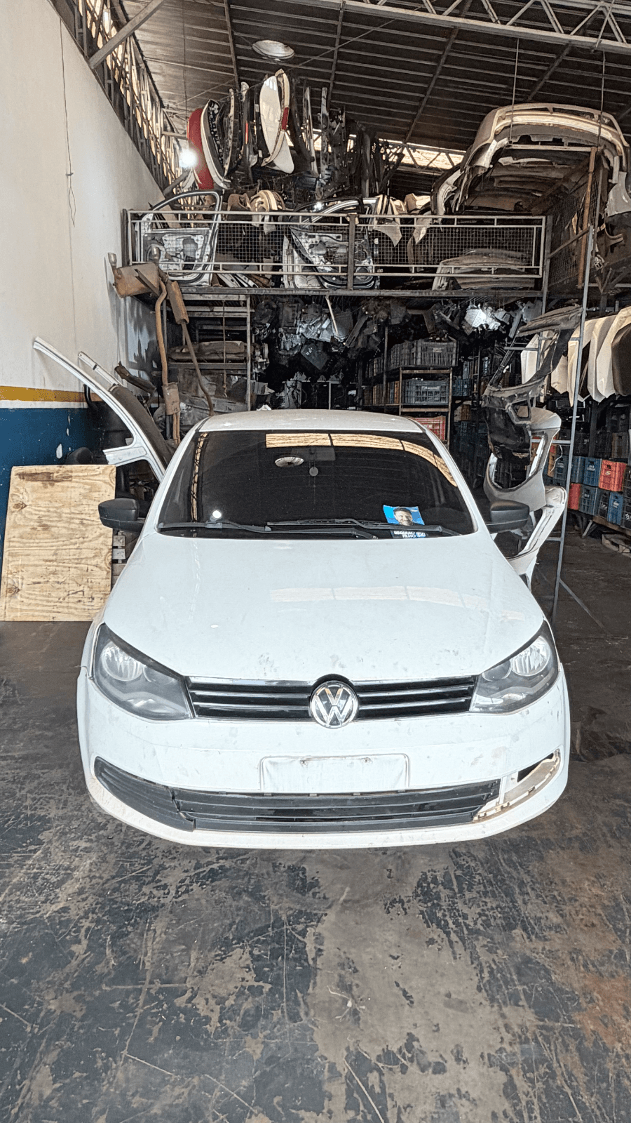 VOLKSWAGEN VOYAGE 2013