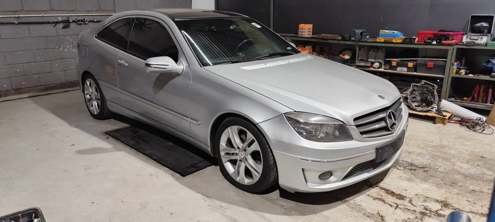 MERCEDES-BENZ C200 2010