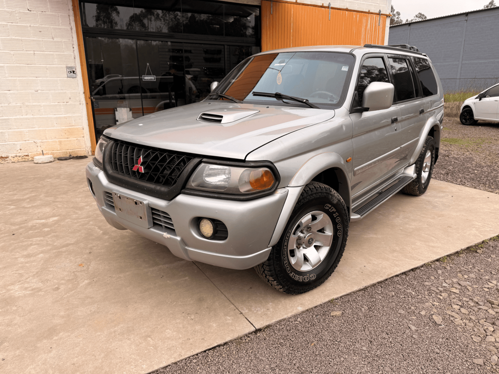 MITSUBISHI PAJERO SPORT
