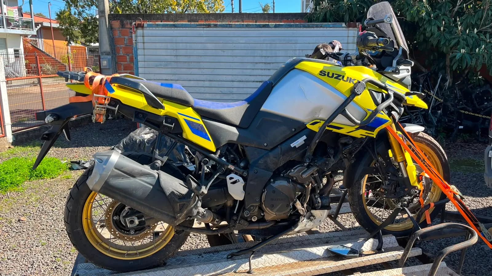 SUZUKI V-STROM DL 2025
