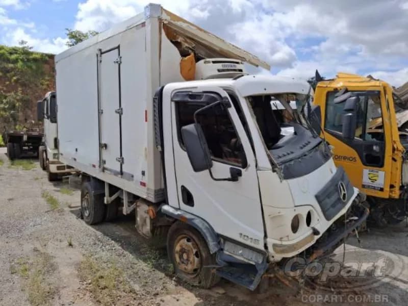 MERCEDES-BENZ ACCELO 2012