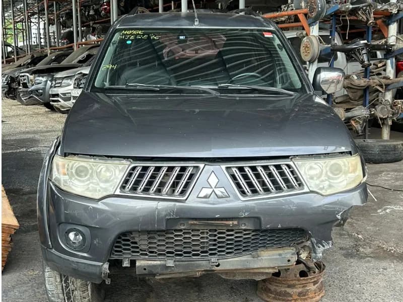 MITSUBISHI PAJERO DAKAR 2012